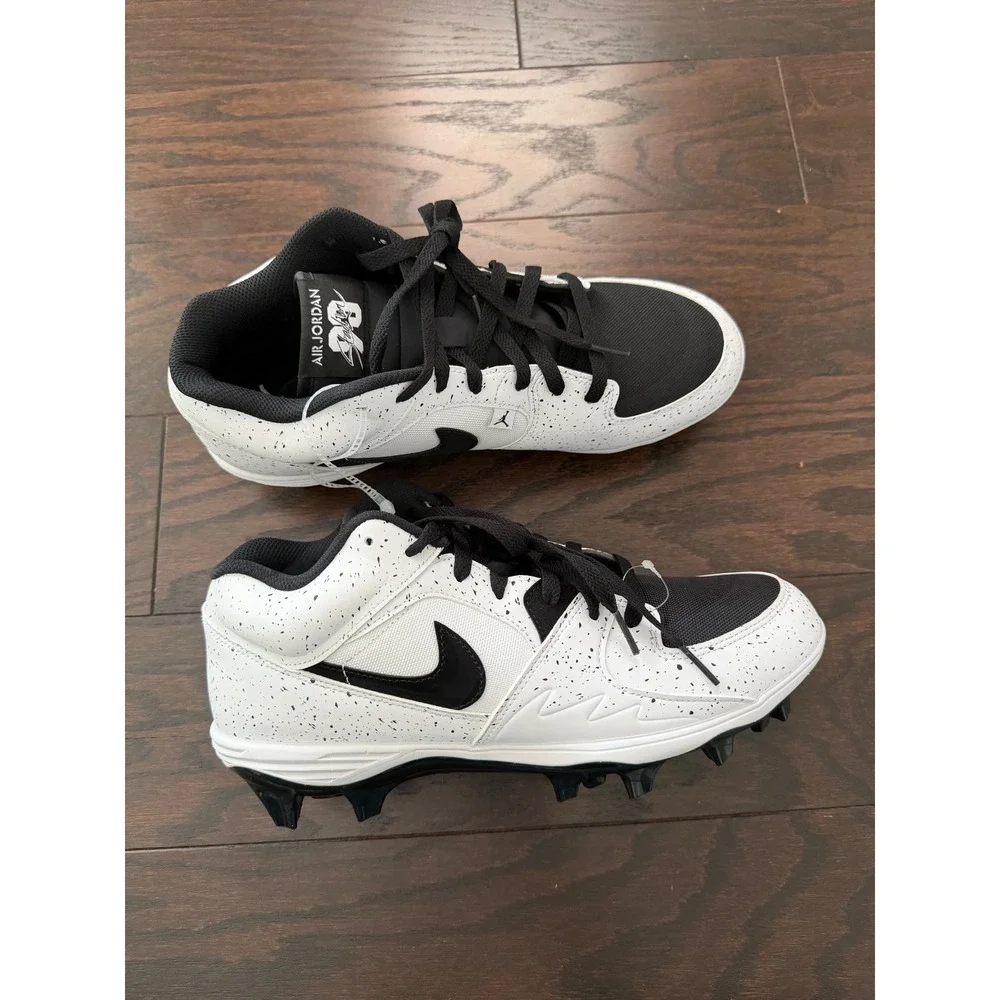 Jordan Stadium 90 Football Cleats White Black Speckled HQ0210-100 Mens 11